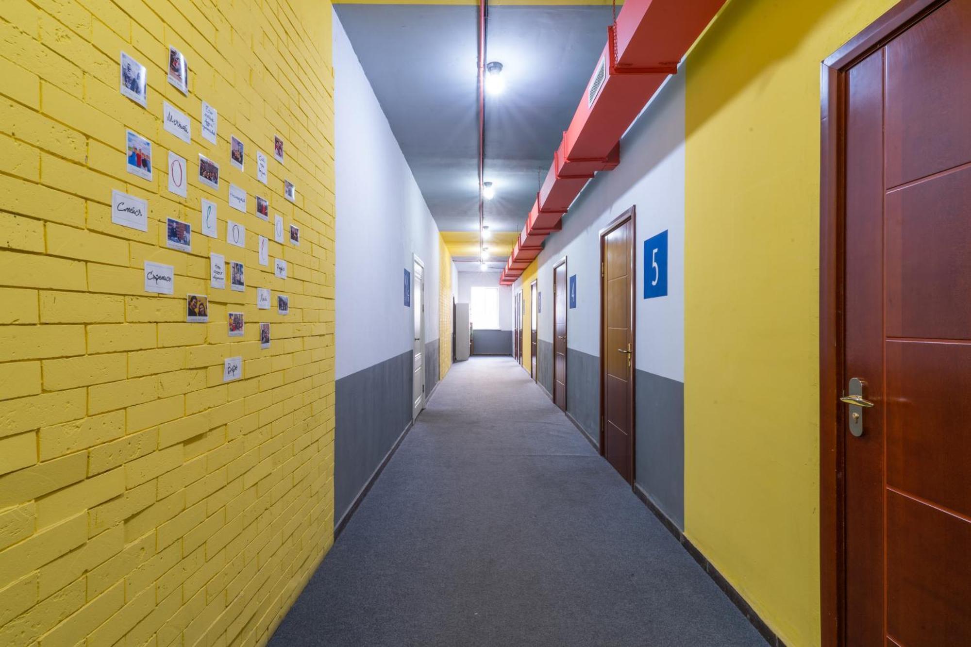Ololofreelander Hostel&Coworking ビシュケク エクステリア 写真