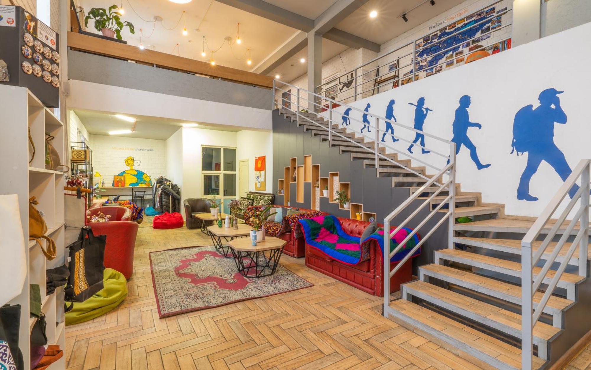 Ololofreelander Hostel&Coworking ビシュケク エクステリア 写真
