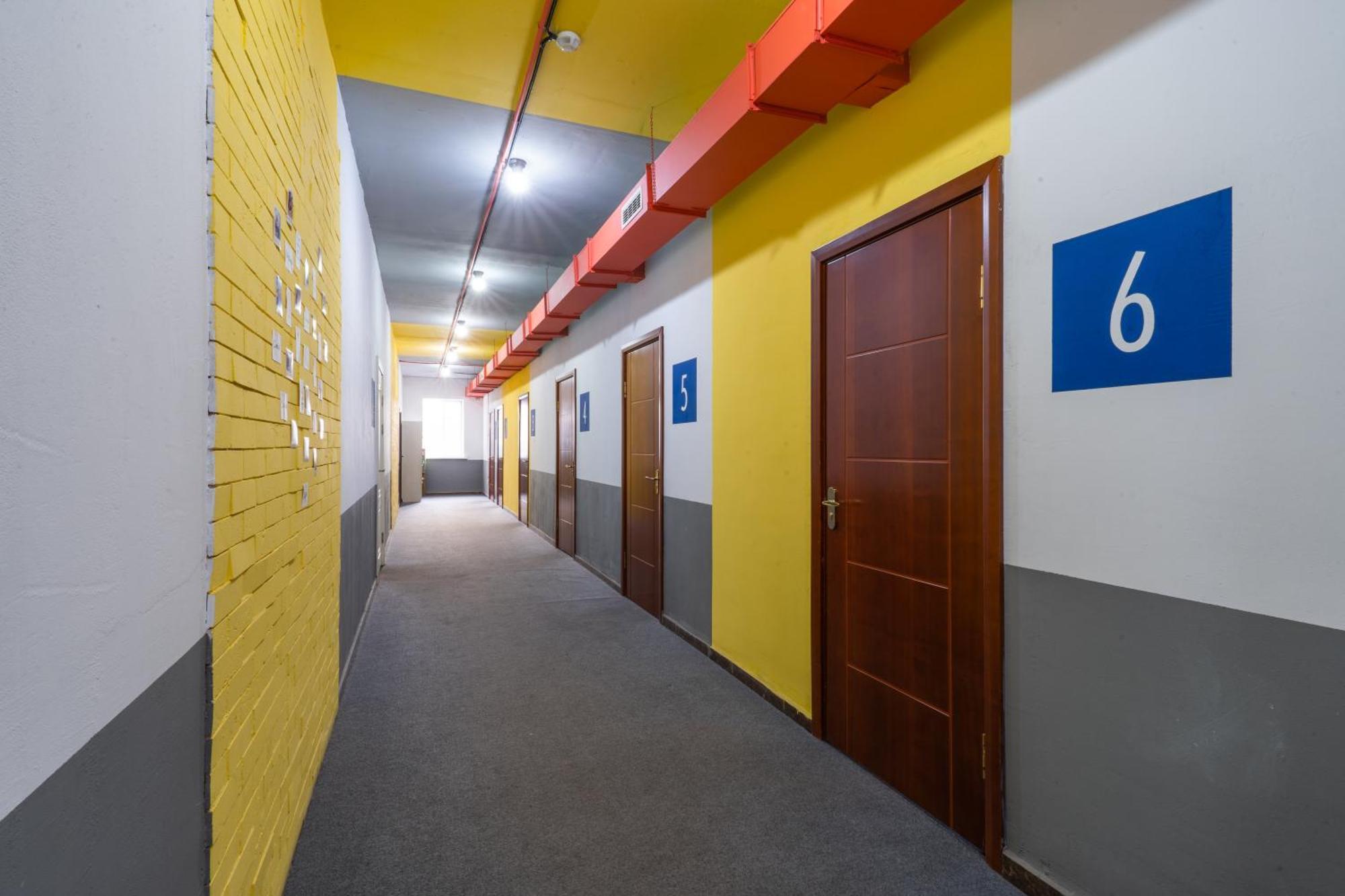 Ololofreelander Hostel&Coworking ビシュケク エクステリア 写真