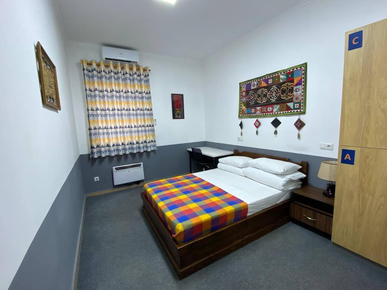 Ololofreelander Hostel&Coworking ビシュケク エクステリア 写真