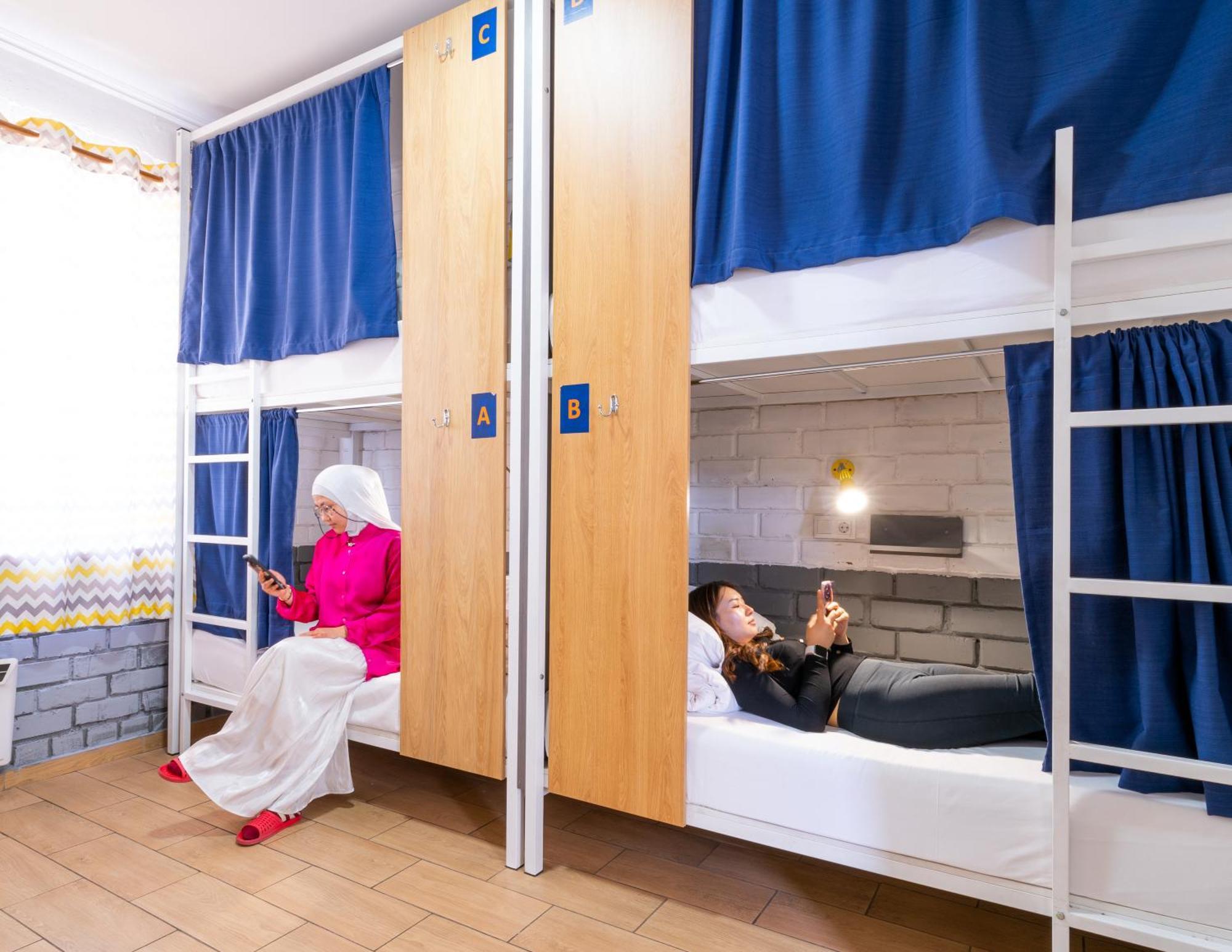 Ololofreelander Hostel&Coworking ビシュケク エクステリア 写真